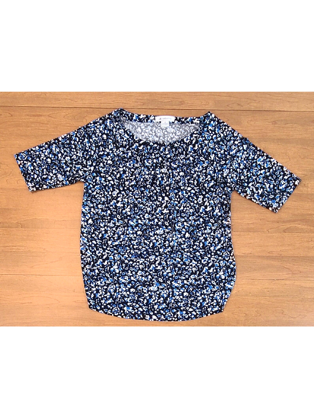 Liz Claiborne Women's Raglan Sleeve Floral Design Top Size Small